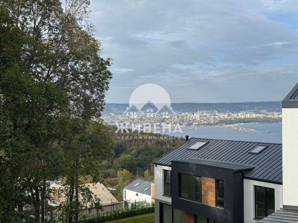 Дава се под наем Къща в Варна, м-т Зеленика - 197 кв.м за 2992.17 € - Снимка #1