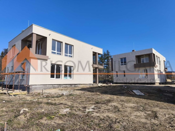 Къща в Варна, м-т Боровец - юг - 200 кв.м за 765 €/кв.м - Снимка #1