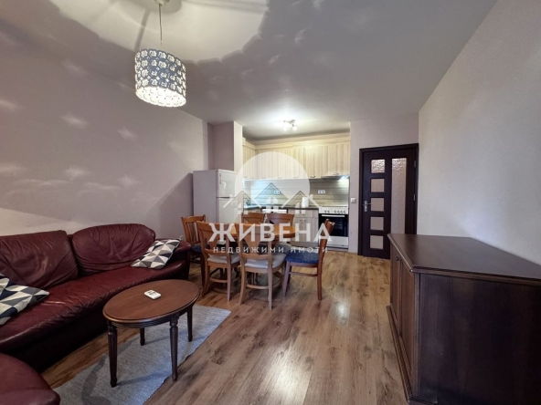 Дава се под наем Двустаен апартамент в Варна, Център - 78 кв.м за 448.8 € - Снимка #1