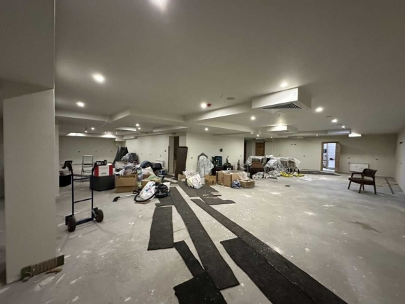 Дава се под наем Офис в Пловдив, Тракия - 280 кв.м за 1530 € - Снимка #1