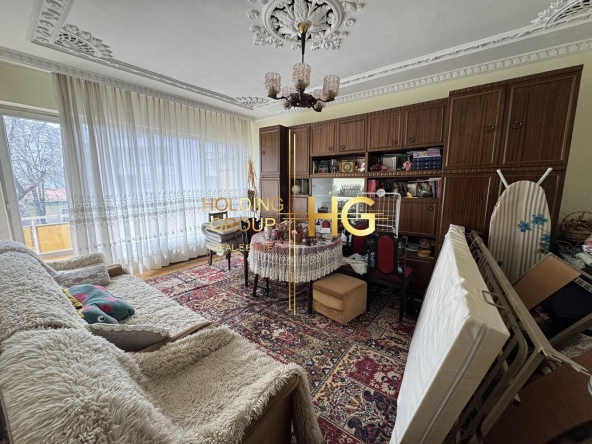 Четиристаен апартамент в Добрич, Център - 100 кв.м за 633 €/кв.м - Снимка #1