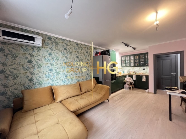 Тристаен апартамент в Варна, Център - 97 кв.м за 1315 €/кв.м - Снимка #1