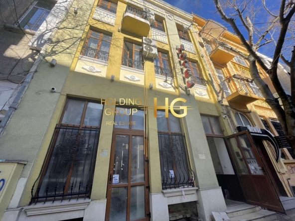 Хотел в Варна, Гръцка махала - 450 кв.м за 941 €/кв.м - Снимка #1