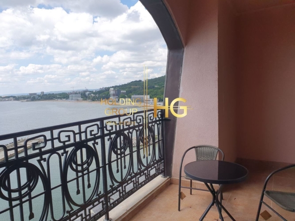 Тристаен апартамент в к.к. Св.Св. Константин и Елена - 156 кв.м за 1285 €/кв.м - Снимка #1