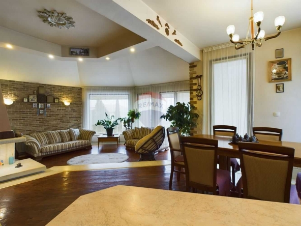 Къща в Варна, Виница - 271 кв.м за 819 €/кв.м - Снимка #1