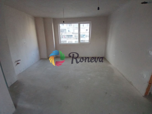 Двустаен апартамент в Варна, Лятно кино Тракия - 52 кв.м за 1324 €/кв.м - Снимка #1