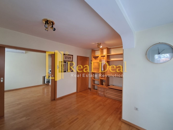 Дава се под наем Офис в София, Изток - 65 кв.м за 598.23 € - Снимка #1