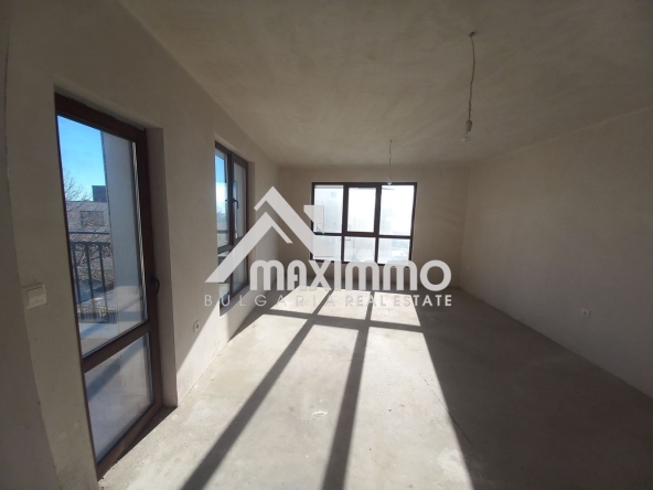 Тристаен апартамент в Варна, Левски - 90 кв.м за 941 €/кв.м - Снимка #1