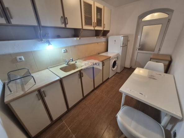 Дава се под наем Двустаен апартамент в Варна, Център - 32 кв.м за 298.86 € - Снимка #1