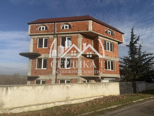 Къща в с. Пороминово, Област Кюстендил - 360 кв.м за 234 €/кв.м - Снимка #1