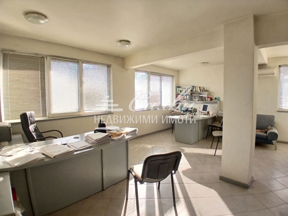 Офис в Шумен, Център - 48 кв.м за 744 €/кв.м - Снимка #1