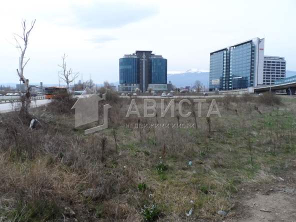 Парцел в София, Летище София - 2265 кв.м за 250 €/кв.м - Снимка #1