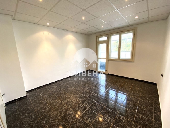 Тристаен апартамент в Варна, Възраждане 2 - 130 кв.м за 942 €/кв.м - Снимка #1