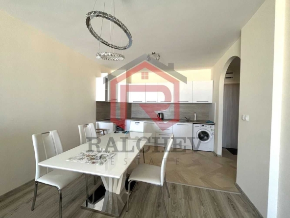 Дава се под наем Двустаен апартамент в Варна, Възраждане 3 - 65 кв.м за 598.23 € - Снимка #1