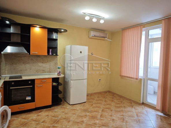 Дава се под наем Двустаен апартамент в Варна, Лятно кино Тракия - 60 кв.м за 418.71 € - Снимка #1