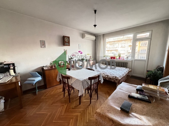 Четиристаен апартамент в Шумен, Център - 105 кв.м за 1142 €/кв.м - Снимка #1