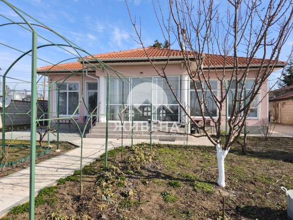 Къща в с. Соколово, Област Добрич - 146 кв.м за 800 €/кв.м - Снимка #1