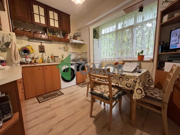 Тристаен апартамент в Шумен, Добруджански - 76 кв.м за 1974 €/кв.м - Снимка #1