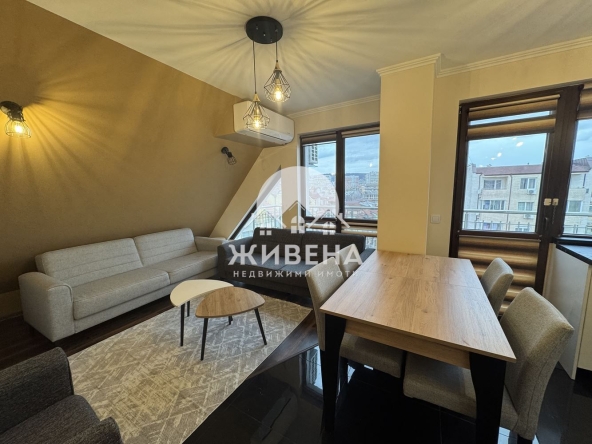 Дава се под наем Четиристаен апартамент в Варна, Колхозен пазар - 150 кв.м за 997.05 € - Снимка #1