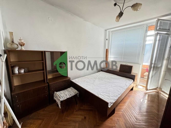 Тристаен апартамент в Шумен, Център - 90 кв.м за 1088 €/кв.м - Снимка #1