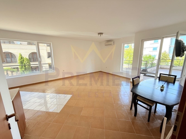 Двустаен апартамент в к.к. Слънчев бряг - 85 кв.м за 480 €/кв.м - Снимка #1