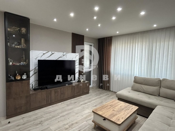 Четиристаен апартамент в Стара Загора, Център - 80 кв.м за 1135 €/кв.м - Снимка #1