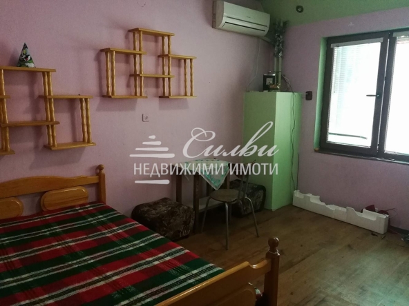 Етаж от къща в Шумен, Център - 85 кв.м за 900 €/кв.м - Снимка #1