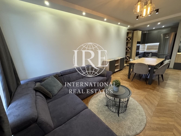 Дава се под наем Тристаен апартамент в Варна, Бриз - 120 кв.м за 1346.4 € - Снимка #1