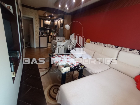 Дава се под наем Двустаен апартамент в София, Център - 65 кв.м за 663 € - Снимка #1