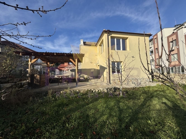 Къща в Варна, Виница - 121 кв.м за 1159 €/кв.м - Снимка #1