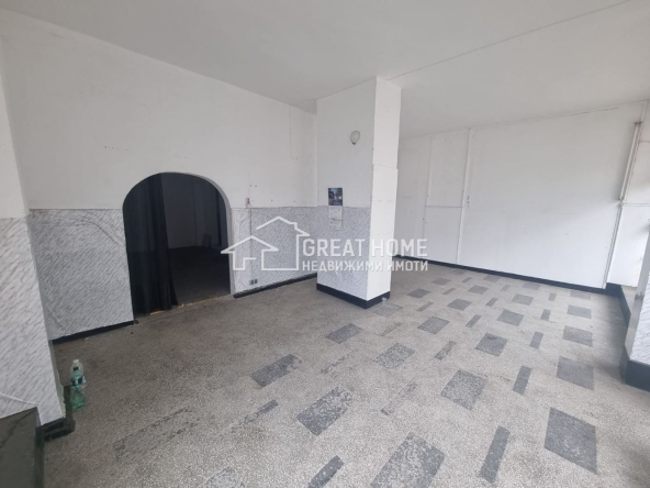 Магазин в Търговище, Център - 72 кв.м за 779 €/кв.м - Снимка #1