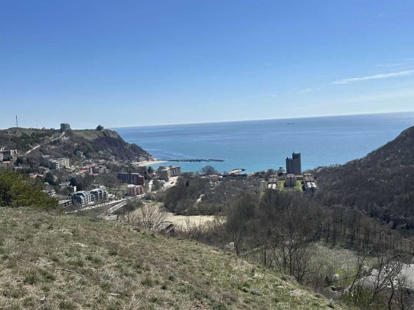 Парцел в Каварна - 4632 кв.м за 14 €/кв.м - Снимка #1