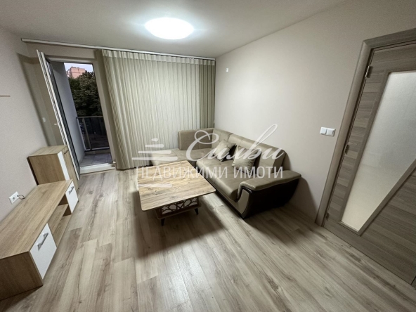 Тристаен апартамент в Шумен, Тракия - 90 кв.м за 935 €/кв.м - Снимка #1