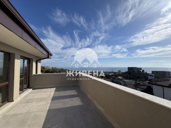 Тристаен апартамент в Варна, Бриз - 111 кв.м за 1379 €/кв.м - Снимка #1