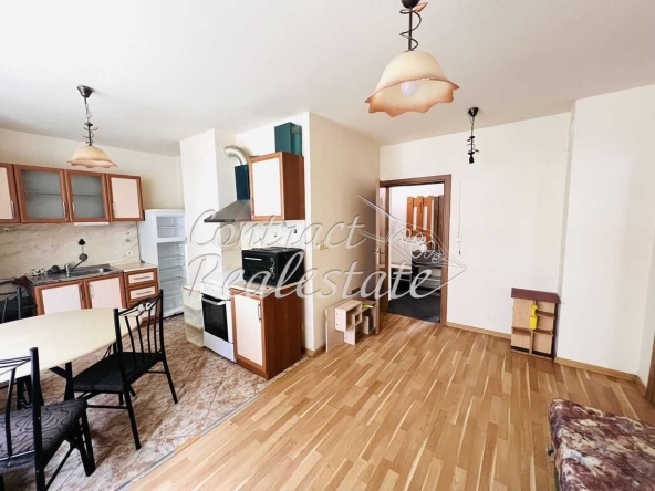 Дава се под наем Тристаен апартамент в Варна, Център - 75 кв.м за 348.84 € - Снимка #1