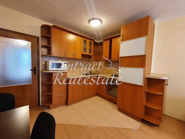 Дава се под наем Двустаен апартамент в Варна, Левски - 65 кв.м за 428.91 € - Снимка #1