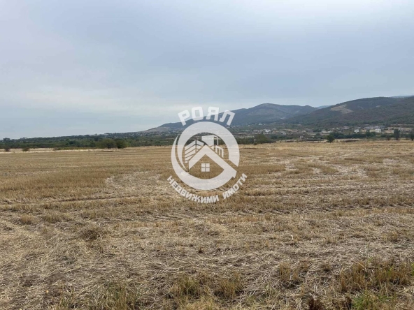 Парцел в с. Първенец, Област Пловдив - 3469 кв.м за 41 €/кв.м - Снимка #1