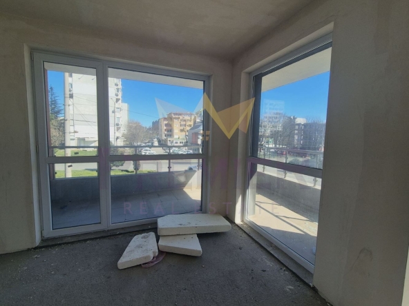 Тристаен апартамент в Бургас, Меден рудник - зона В - 109 кв.м за 651 €/кв.м - Снимка #1