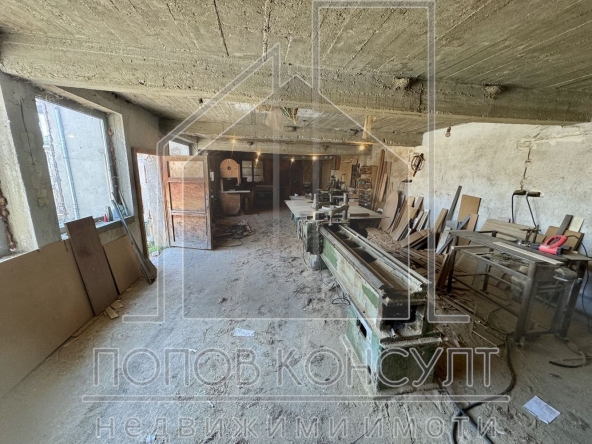 Промишлена сграда в с. Трилистник, Област Пловдив - 309 кв.м за 2 €/кв.м - Снимка #1