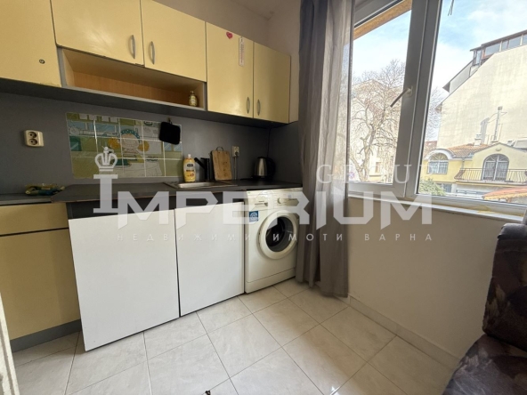 Дава се под наем Двустаен апартамент в Варна, Колхозен пазар - 65 кв.м за 298.86 € - Снимка #1