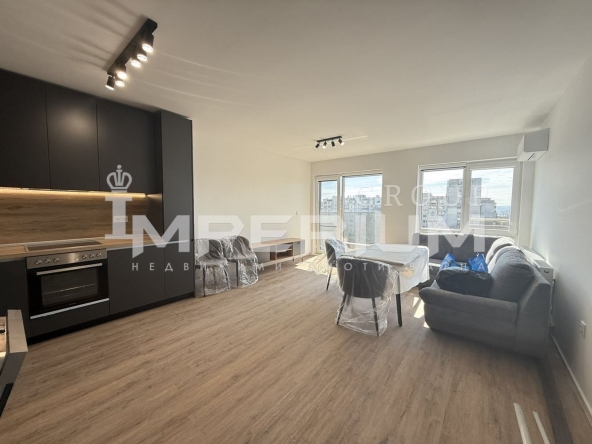 Дава се под наем Тристаен апартамент в Варна, Възраждане 1 - 110 кв.м за 847.62 € - Снимка #1