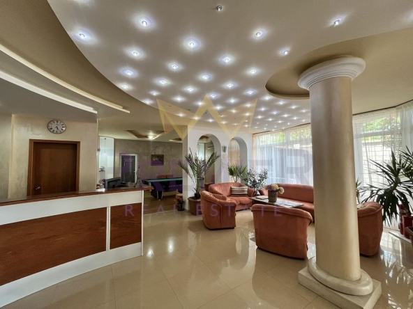 Хотел в Балчик - 2000 кв.м за 230 €/кв.м - Снимка #1