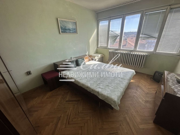 Четиристаен апартамент в Търговище, Център - 97 кв.м за 516 €/кв.м - Снимка #1