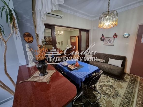 Многостаен апартамент в Шумен, Център - 110 кв.м за 1716 €/кв.м - Снимка #1