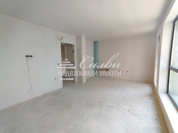 Двустаен апартамент в Шумен, 5-ти полк - 76 кв.м за 740 €/кв.м - Снимка #1