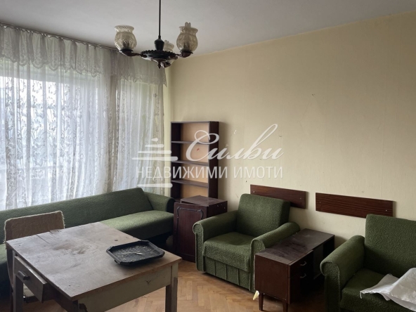 Тристаен апартамент в Шумен, Тракия - 78 кв.м за 603 €/кв.м - Снимка #1