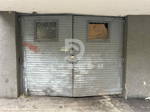 Гараж / Паркомясто в Стара Загора, Три чучура - юг - 18 кв.м за 595 €/кв.м - Снимка #1
