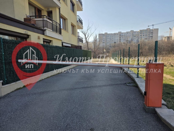 Дава се под наем Гараж / Паркомясто в София, Овча купел 1 - 17 кв.м за 102.51 € - Снимка #1
