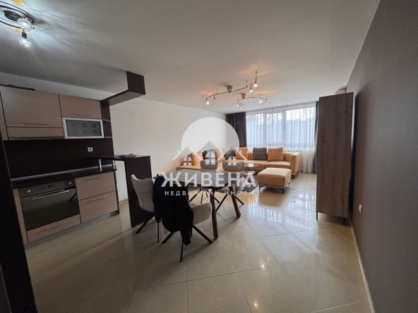 Дава се под наем Тристаен апартамент в Варна, ВИНС - 140 кв.м за 1196.97 € - Снимка #1