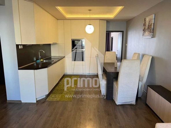 Дава се под наем Тристаен апартамент в София, Красно село - 98 кв.м за 747.66 € - Снимка #1